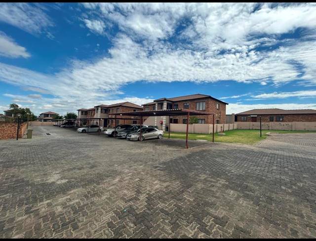 2 BEDROOM APARTMENT FOR SALE IN THE REEDS